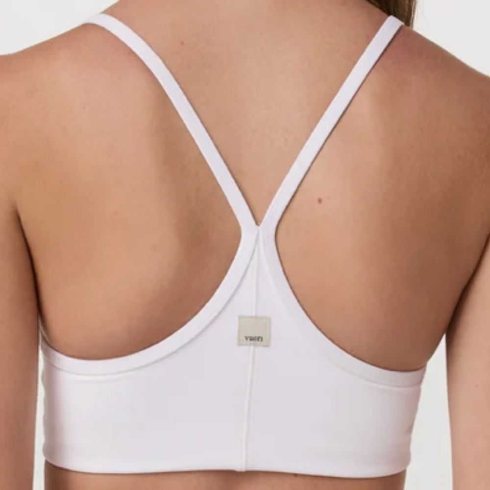 Vuori L All The Feels Sports Bra Racerback Logo Lightweight Performance White